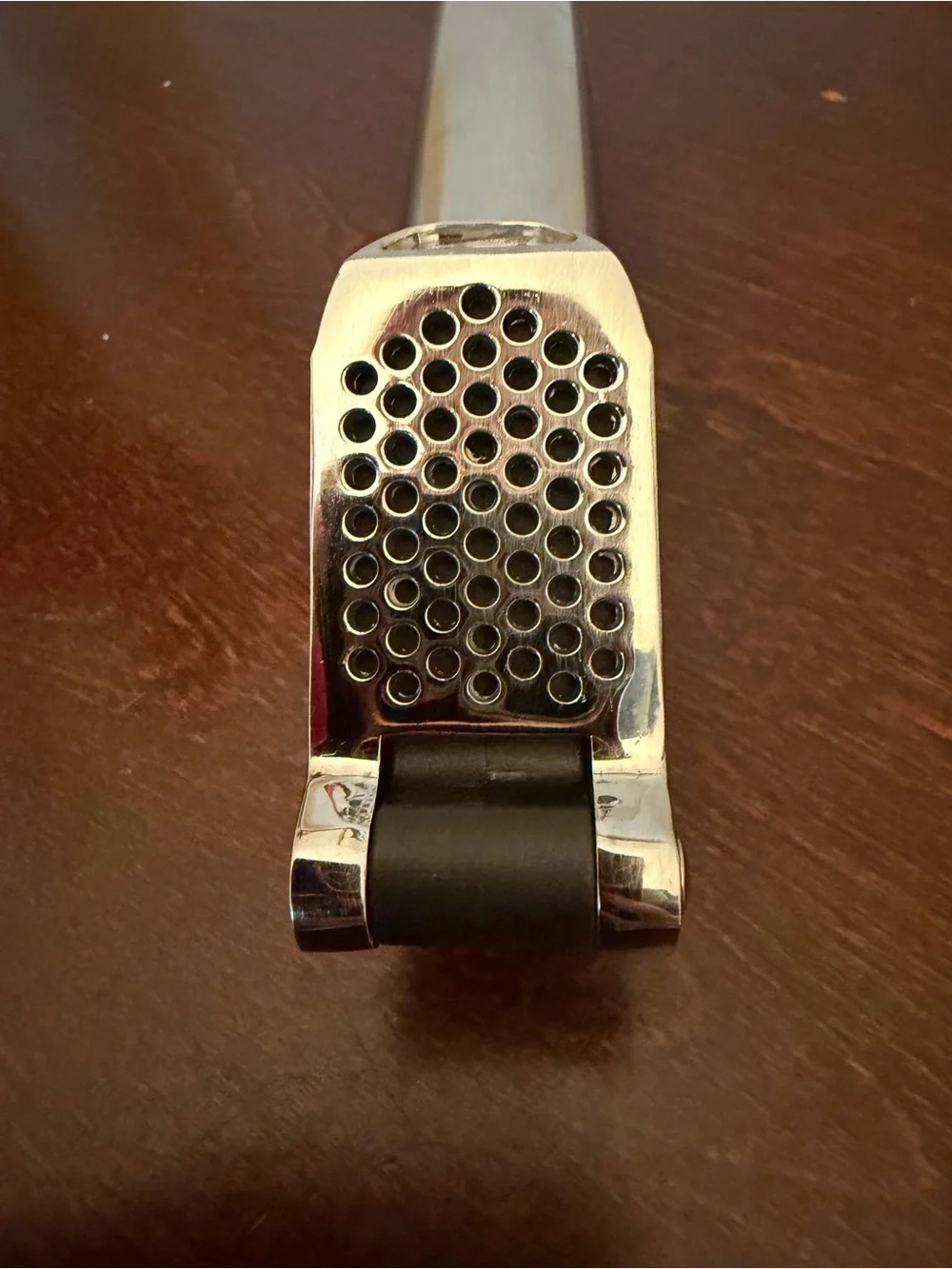 Core Kitchen Heavy Duty Garlic Press Crusher Silicone Soft Grip Chrome Handle